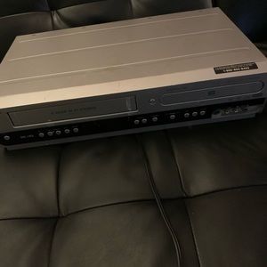 Magnavox mwr20v6 dvd/vcr combo player/recorder